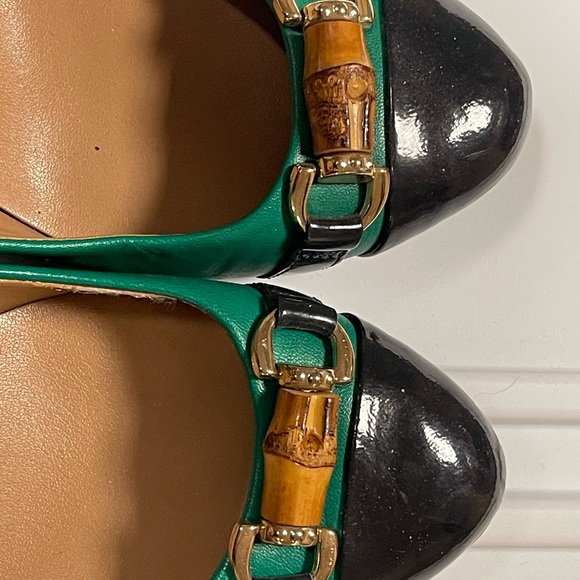 Talbots Elegant Green Women's Shoes with Navy Accents, Size 8 - Picture 3 of 4